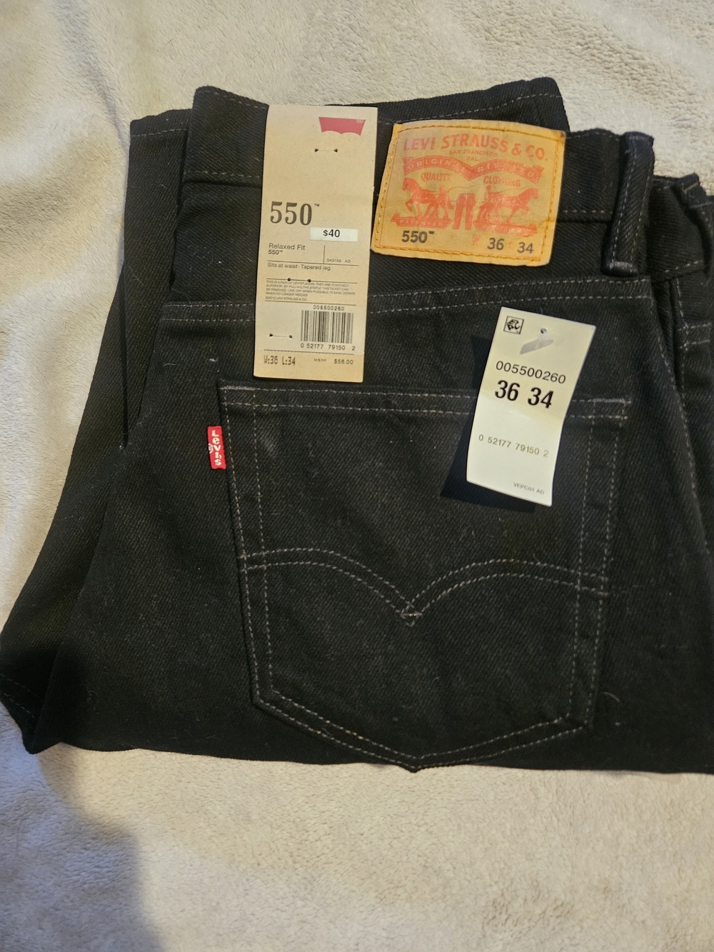 NWT Levi’s 550 Relaxed Fit Jeans 36x34 Black – MSRP $58